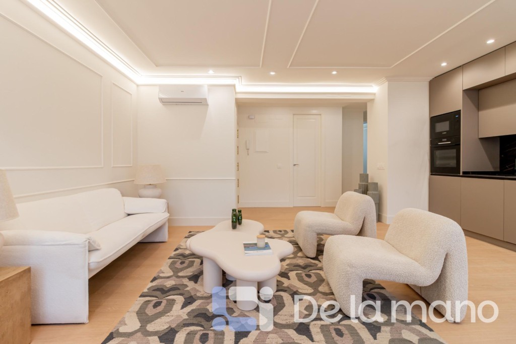 Imagen 3 de ELEGANTE PISO EN EL MEJOR BARRIO DE MADRID.