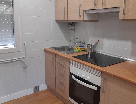 po-1250377-imagen - El Club del Propietario Imagen 1 de PISO REFORMADO JUNTO A LA PUERTA DE BISAGRA CON ESTUDIO INCLUIDO