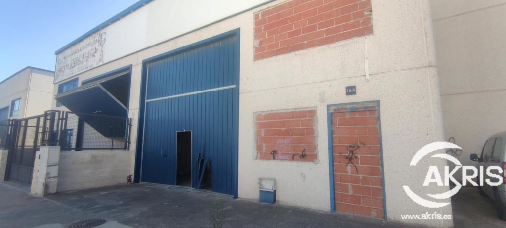 Imagen 2 de Nave Industrial Ocupada en el Viso de San Juan