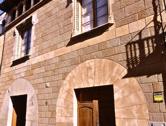 Imagen 1 de Residencia señorial del siglo XVI con jardín.