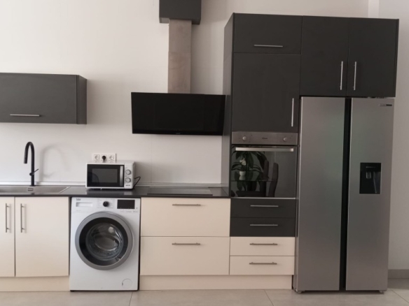 Imagen 2 de PISO EN ALQUILER DE SEPTIEMBRE-JULIO RECIEN REFORMADO