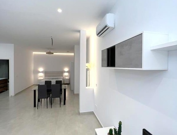 Imagen 1 de PISO EN ALQUILER DE SEPTIEMBRE-JULIO RECIEN REFORMADO