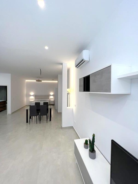 Imagen 1 de PISO EN ALQUILER DE SEPTIEMBRE-JULIO RECIEN REFORMADO