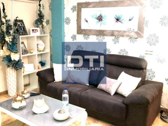 Imagen 1 de Piso 110 m² con terraza y garaje en Madrigueras. Albacete