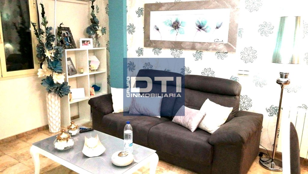 Imagen 1 de Piso 110 m² con terraza y garaje en Madrigueras. Albacete