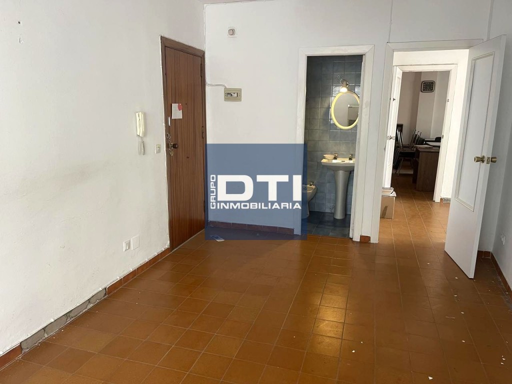 Imagen 1 de Piso en venta en pleno centro de Huelva – Calle Méndez Núñez