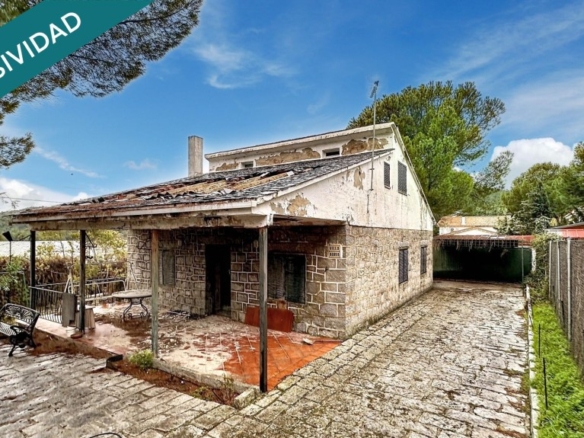 Imagen 1 de Casa para reformar y poder disfrutar en familia.