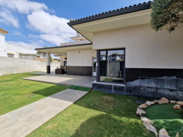 Imagen 1 de Casa-Chalet de Obra Nueva en Venta en Jerez De La Frontera Cádiz