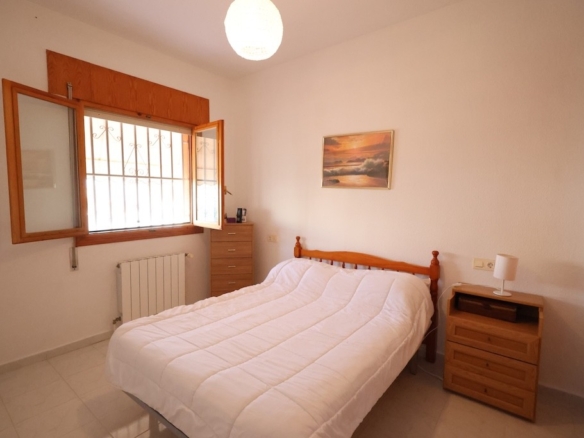 Imagen 3 de Adosado de 3 dormitorios y gran jardín en La Florida