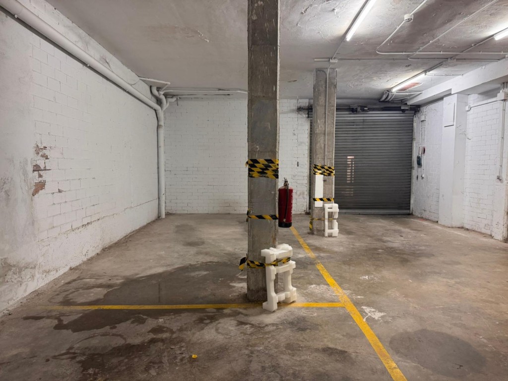 Imagen 1 de Amplia plaza de párquing en venta en el centro de Callús