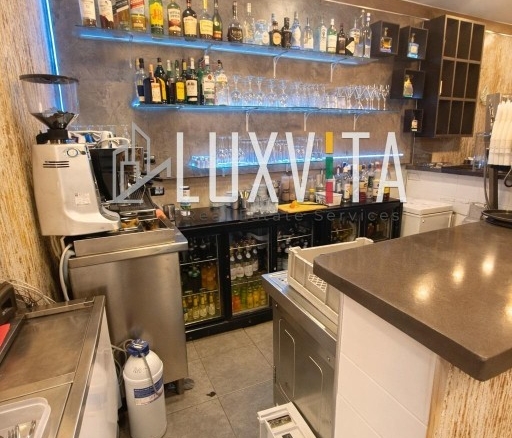 Imagen 3 de Oportunidad única: restaurante frente al mar en Los Cristianos