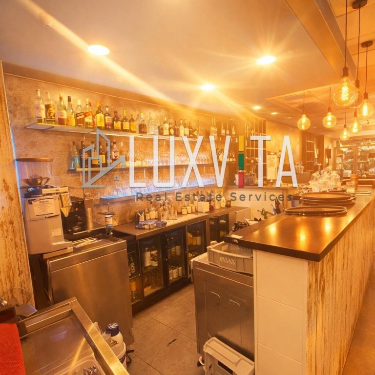 Imagen 4 de Oportunidad única: restaurante frente al mar en Los Cristianos