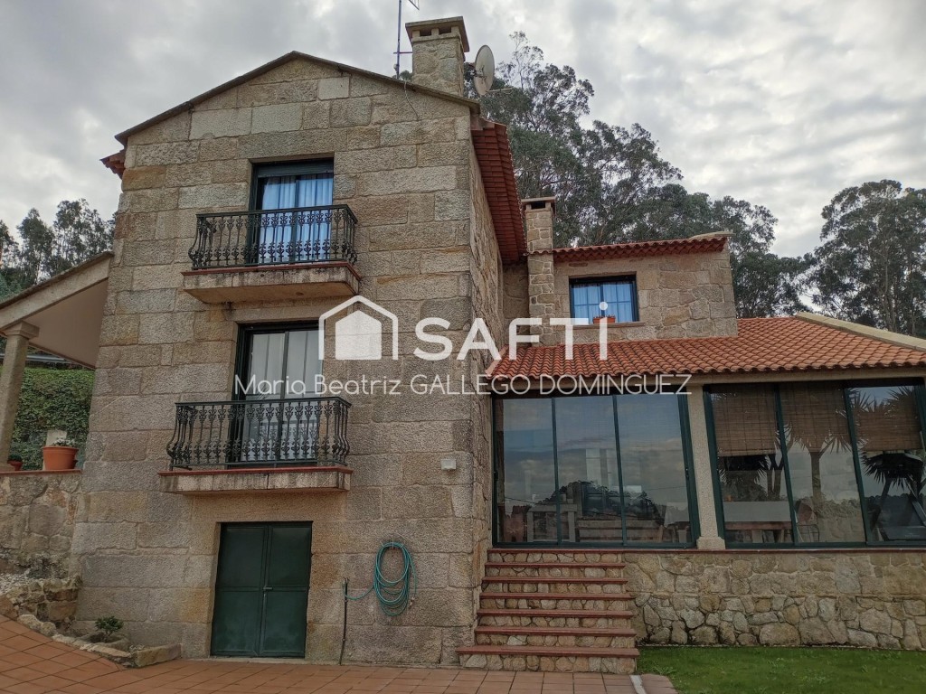 Imagen 3 de SE VENDE ESPECTACULAR VIVIENDA DE 188 METROS EN BELUSO - BUEU ( PONTEVEDRA) CON VISTAS AL MAR