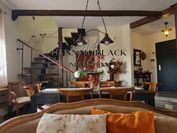 Imagen 2 de Chalet en parcela esquinera de gran altura