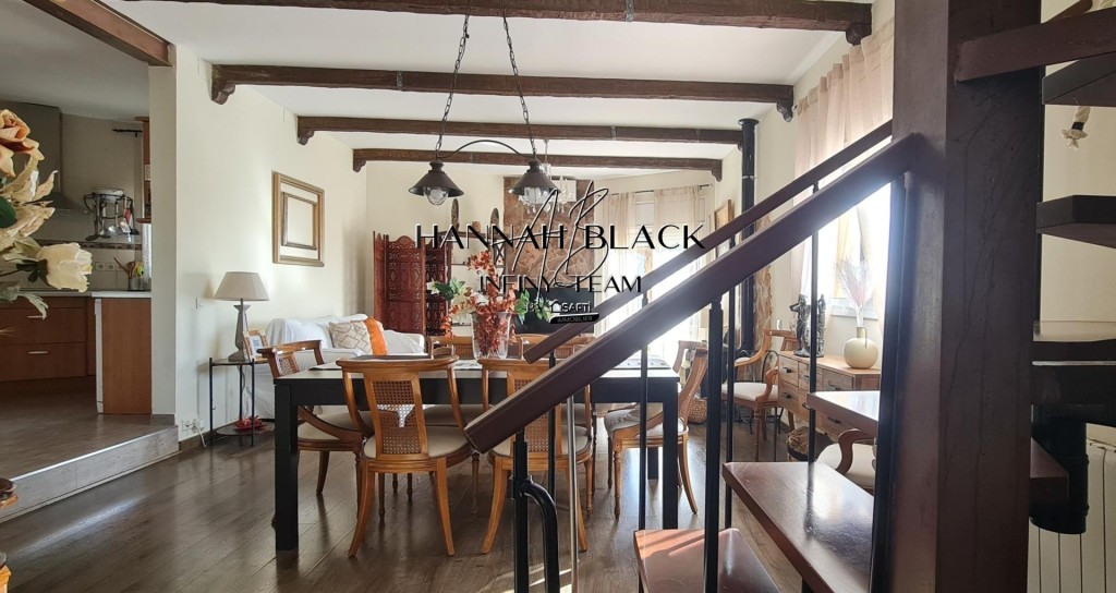 tanto en ubicación como en prestaciones.