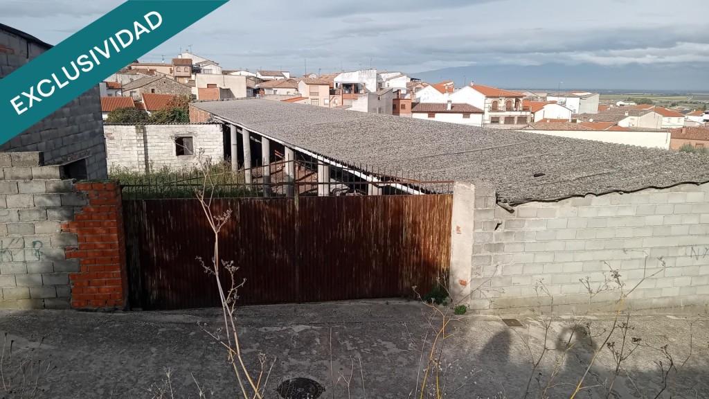 Imagen 4 de Excepcional Solar Urbano en Lagartera: 1.997 m² con Todos los Servicios