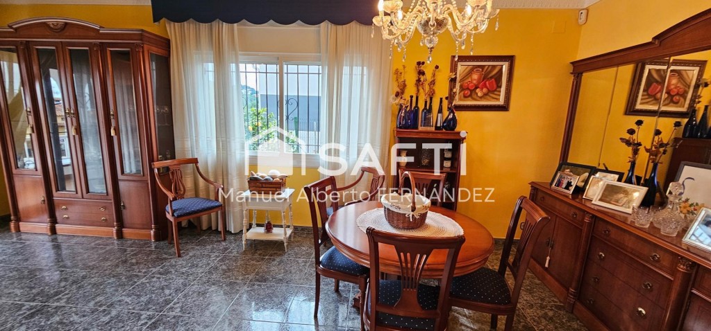 Imagen 2 de SAFTI España les presenta este magnífico chalet a la venta ahora.