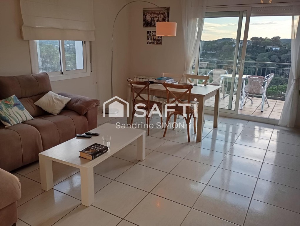 Imagen 2 de Casa con piscina y bonitas vistas despejadas y mar!