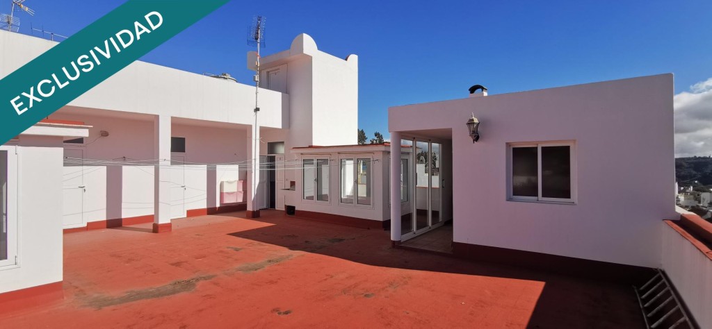 Imagen 2 de ENCANTADORA Y AMPLIA CASA EN PLENO CENTRO DE TEROR