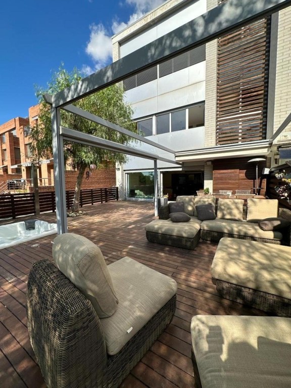 Imagen 3 de Espectacular Casa con jardín y vista en la Bonanova