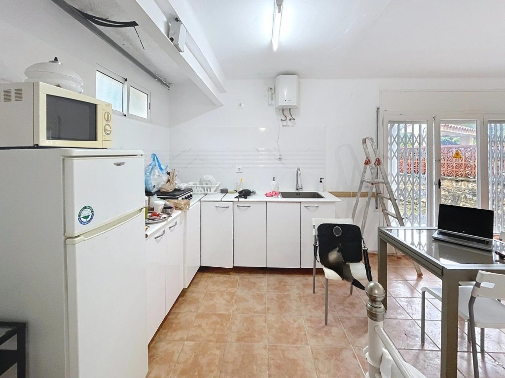 Imagen 3 de Oportunidad para Inversores! Casa de 2 Pisos Independientes a Pasos de la Playa