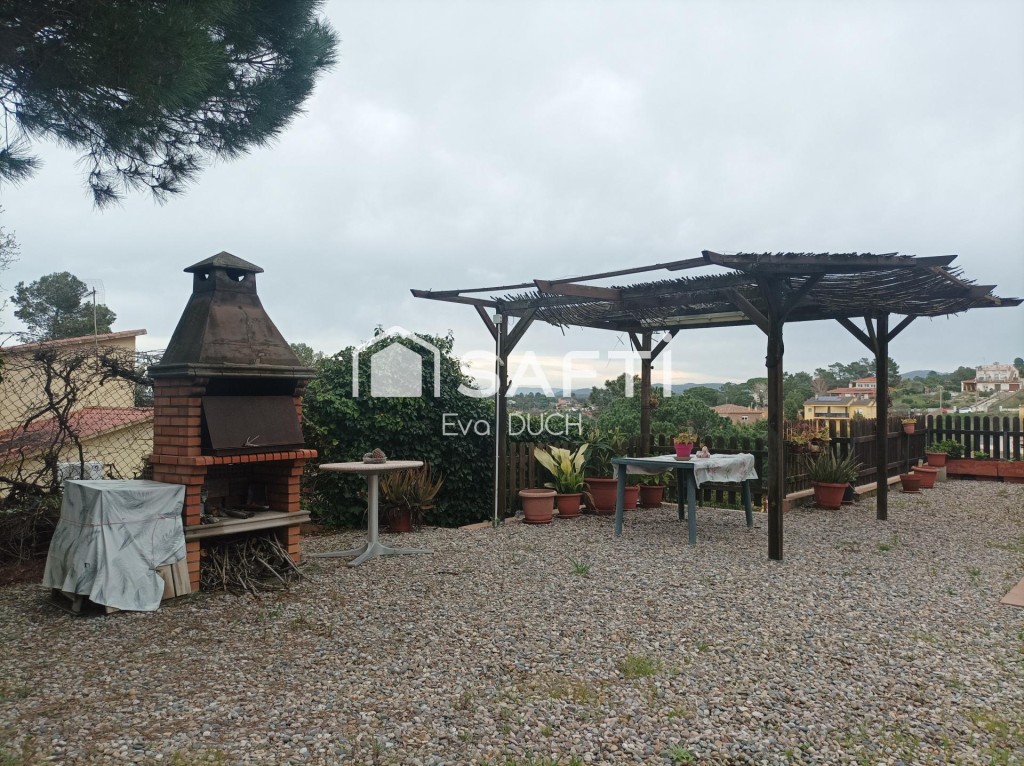 Imagen 2 de Casa unifamiliar con piscina en Montbarbat