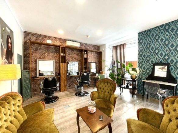 Imagen 1 de Traspaso - Peluquería (Productos orgánicos) en Palma.