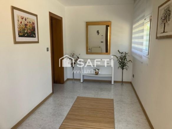 Imagen 4 de Casa con dos viviendas en venta Mas Fumats Roses