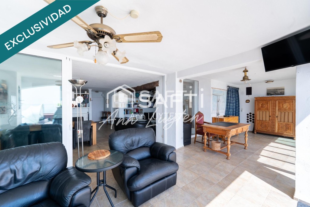 Imagen 4 de Atico vistas bahia de Roses con garaje 3 coches