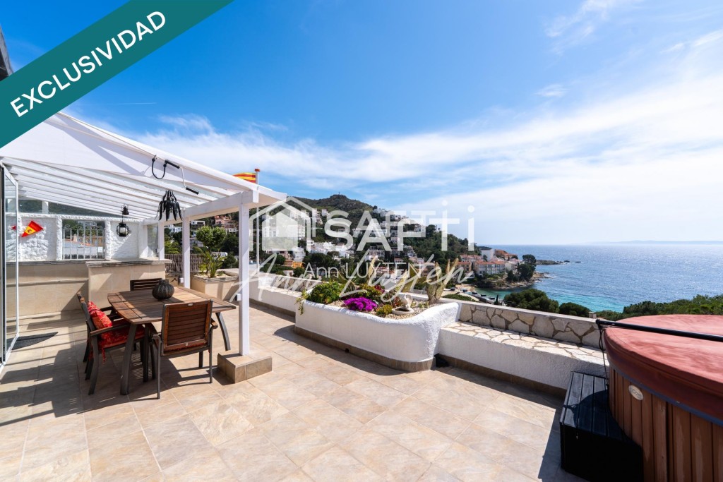 Imagen 1 de Atico vistas bahia de Roses con garaje 3 coches