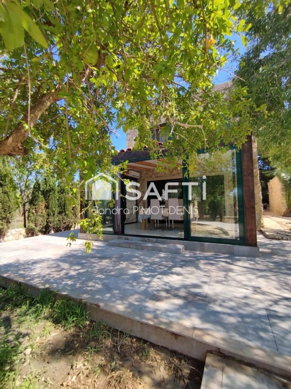 Imagen 3 de INCREIBLE FINCA DE PIEDRA A 10 MIN DE L'AMPOSTA