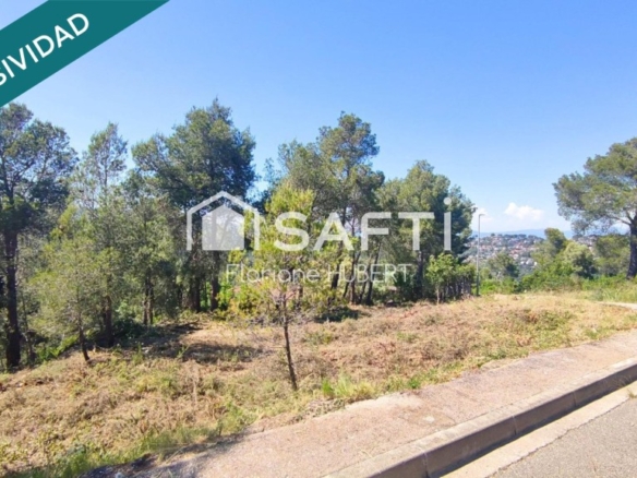 Imagen 1 de TERRENO DE 3260M2 EDIFICABLE EN CERVELLO