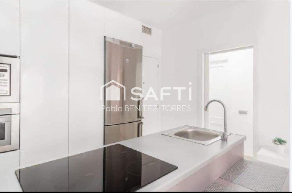 PISO RECIEN REFORMADO A ESCASOS METROS DE LA PLAYA