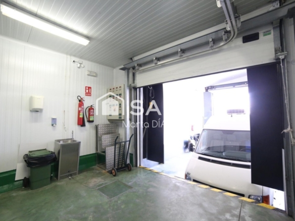 equipada y versátil en el corazón empresarial de Ronda.