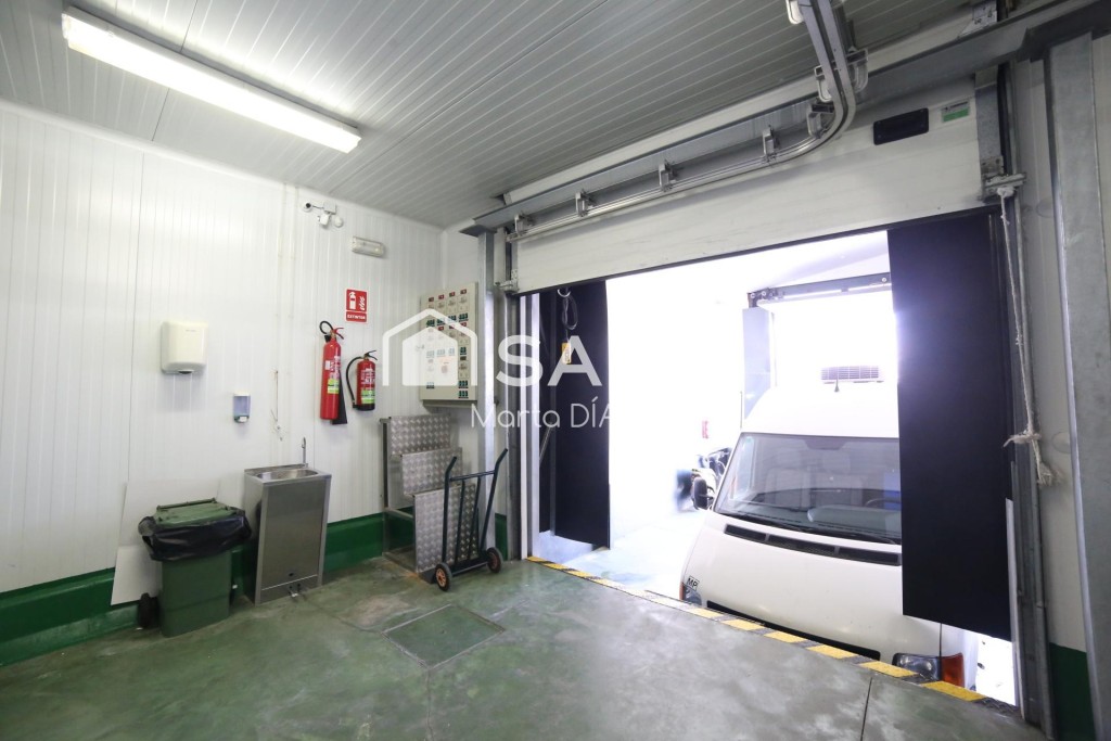 equipada y versátil en el corazón empresarial de Ronda.