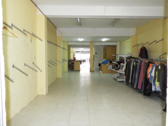 Imagen 2 de Local comercial en calle Pedro Viruela 154m2