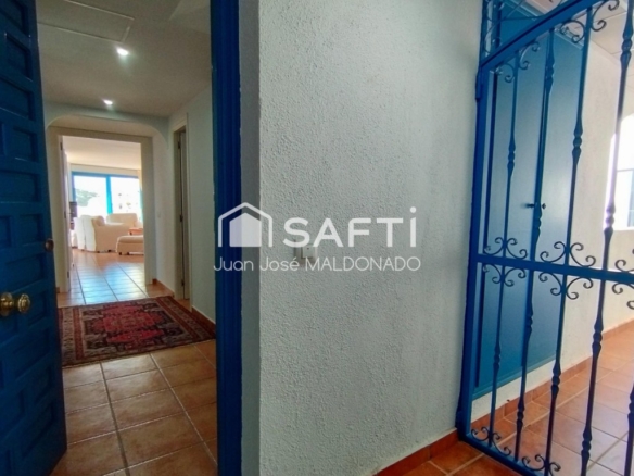 solárium con vistas 360º a la Sierra de Irta y al mar