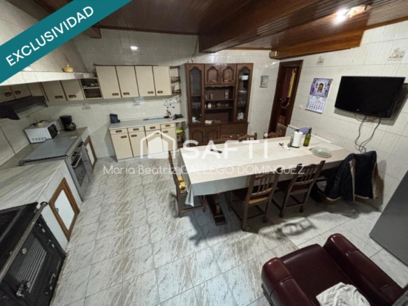 Imagen 3 de Se vende impresionante casa rustica en Arbo - Pontevedra