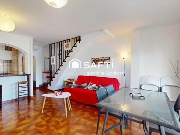 Imagen 3 de Casa adosada con 2 dormitorios y amplia terraza – Empuriabrava