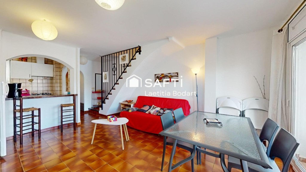 Imagen 3 de Casa adosada con 2 dormitorios y amplia terraza – Empuriabrava