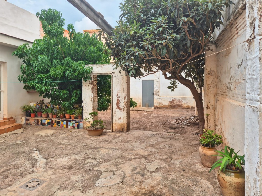 Imagen 3 de Casa en las Casas de Bárcena en un solar de 338m2