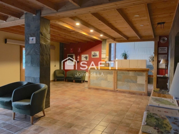 Imagen 2 de Se vende en exclusiva hotel con 45 habitaciones