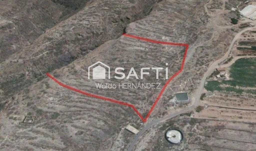 Imagen 2 de PARCELA RÚSTICA DE 15.249M2 CON VISTAS AL MAR EN ADEJE