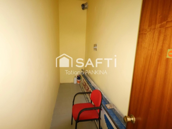 Imagen 4 de Espacio premium con excelente visibilidad y potencial!