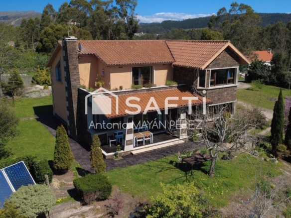 po-1251333-imagen - El Club del Propietario Imagen 1 de CASA CHALET CON TERRENO EN BRETAL ( RIBEIRA )