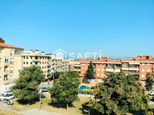 Imagen 2 de Gran oportunidad en Blanes: ¡Reforma y multiplica!