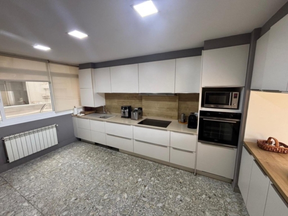 Imagen 1 de SE VENDE ESPECTACULAR PISO EN SANJURJO BADIA - VIGO - PONTEVEDRA