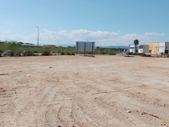 Imagen 1 de Excelente oportunidad de inversión en el Polígono Industrial L’Horta Vella (Bétera).