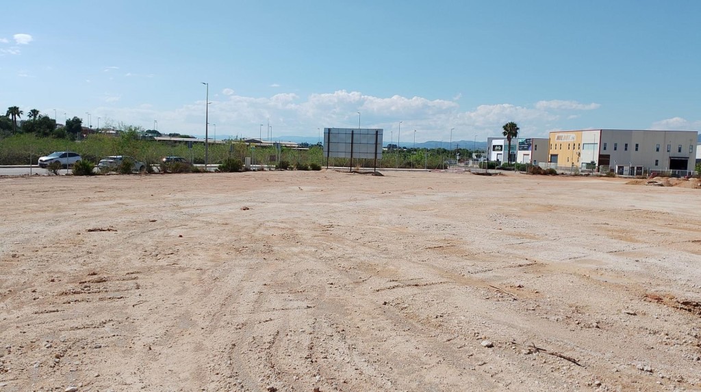 Imagen 1 de Excelente oportunidad de inversión en el Polígono Industrial L’Horta Vella (Bétera).