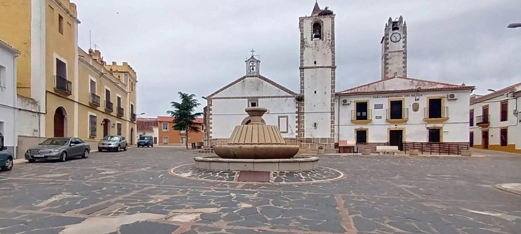 Imagen 4 de Espectacular Casa Señorial de Estilo Colonial – Una Joya Histórica en Cáceres.